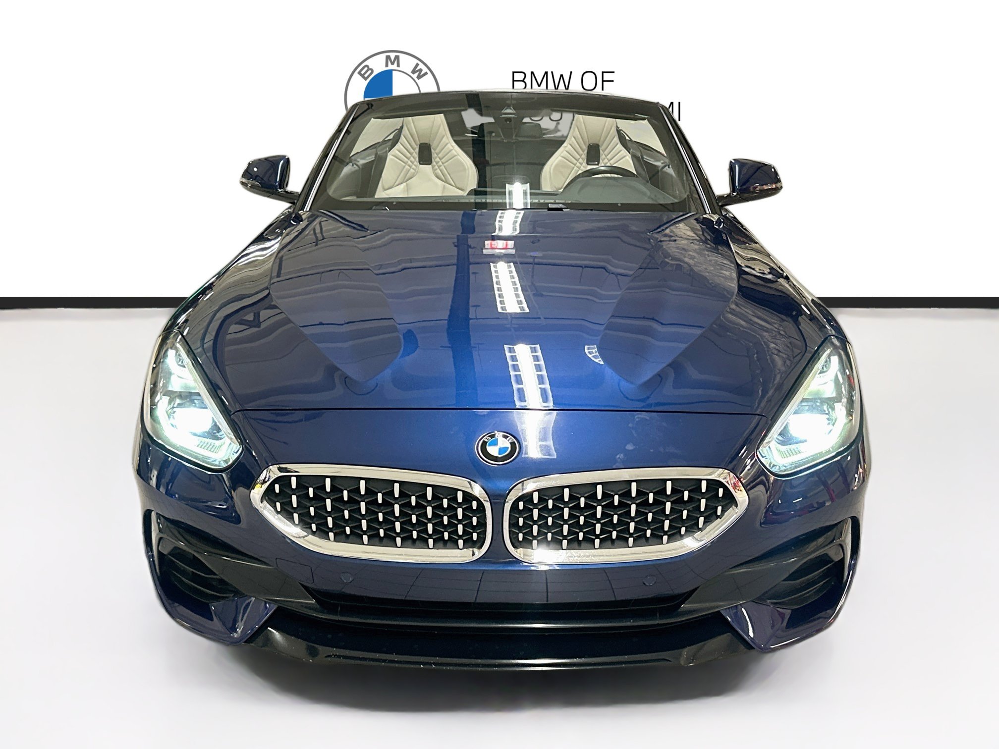 Used 2019 BMW Z4 sDrive30i w/ Convenience Package RWD image 2