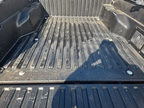 Used 2019 Toyota Tacoma TRD Off-Road w/ Technology Package AWD/4WD image 21