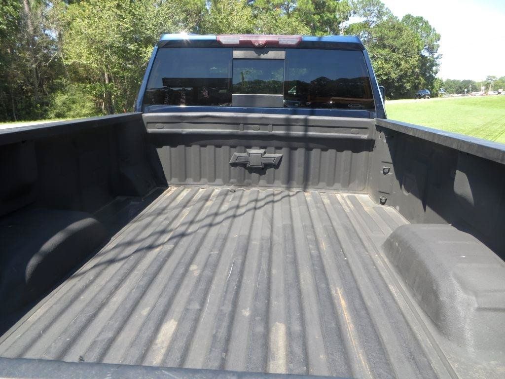 Used 2021 Chevrolet Silverado 2500 LTZ w/ LTZ Premium Package AWD/4WD image 10