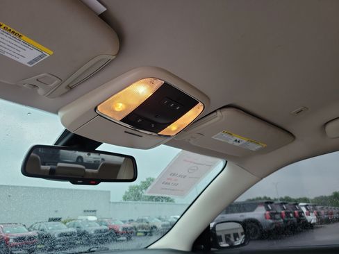 Used 2019 Chrysler 300 Limited RWD image 30