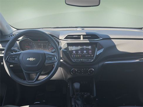 Certified 2023 Chevrolet TrailBlazer LT w/ Convenience Package AWD/4WD image 16