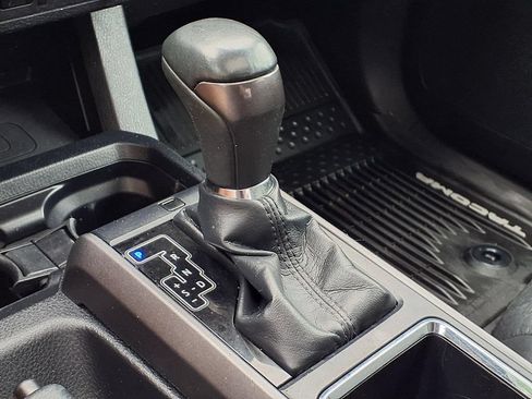Used 2019 Toyota Tacoma TRD Off-Road AWD/4WD image 20