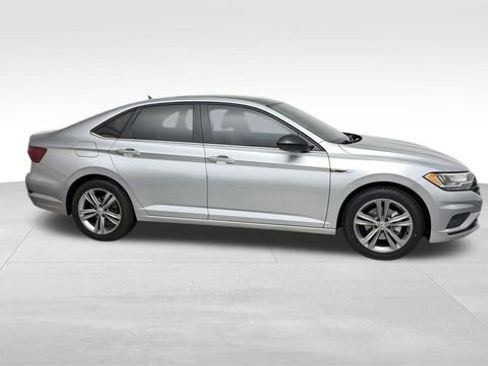 Used 2021 Volkswagen Jetta R-Line w/ R-Line Cold Weather Package image 11