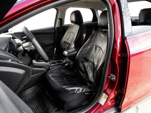 Used 2013 Ford Focus SE image 4