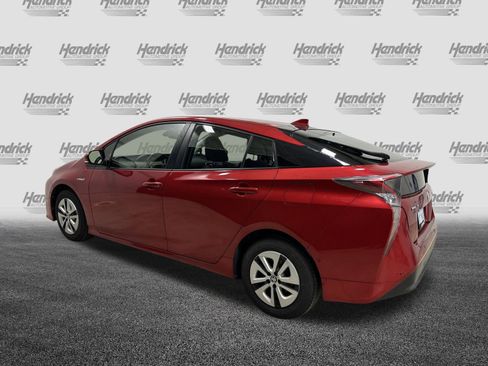 Used 2018 Toyota Prius Three image 8
