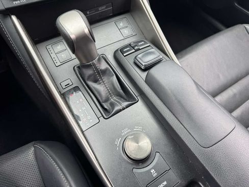 Used 2016 Lexus IS 200t w/ F Sport Package RWD image 34