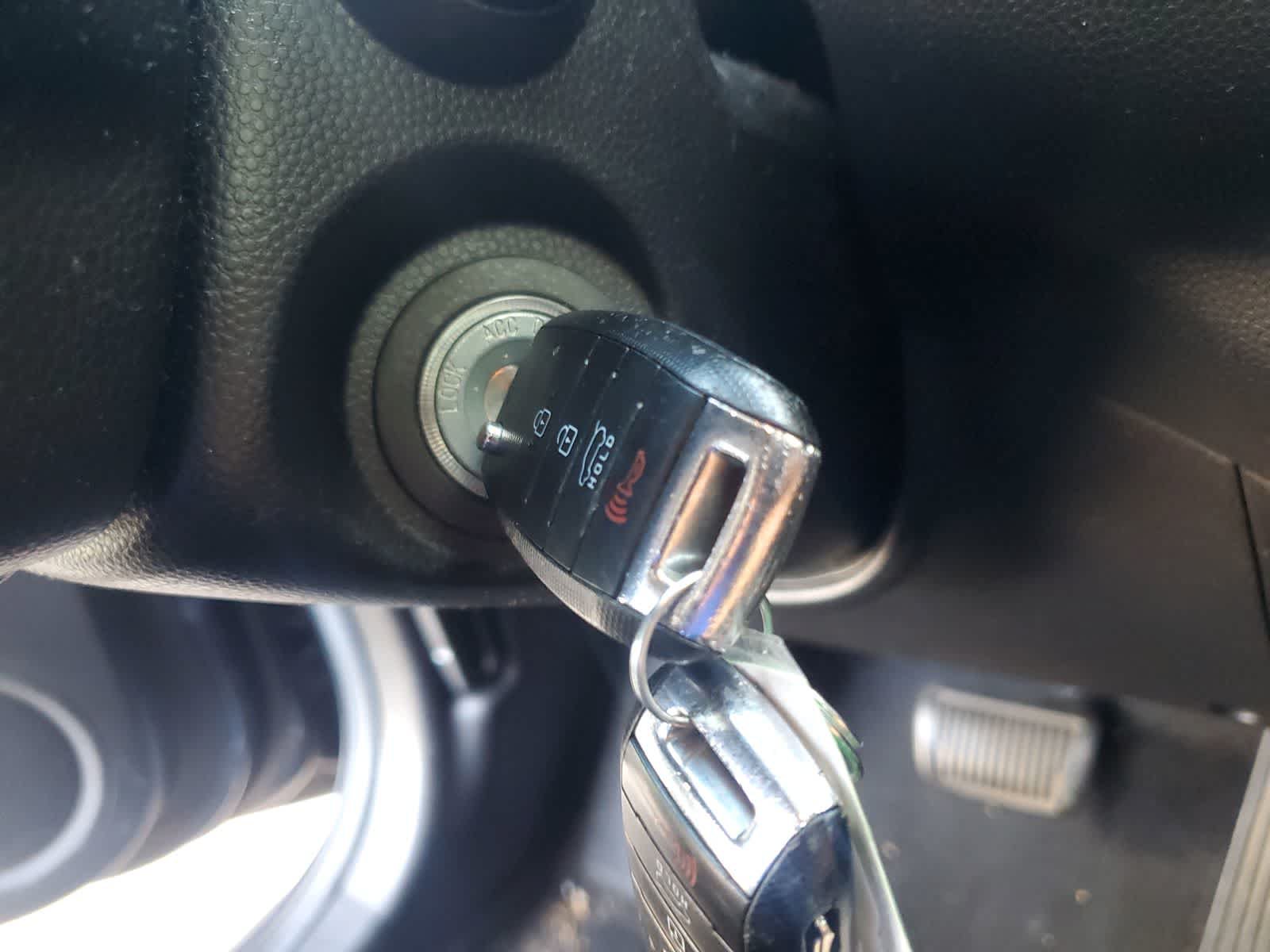 Used 2015 Kia Soul + FWD image 21