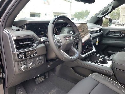 New 2026 GMC Yukon XL Elevation image 20