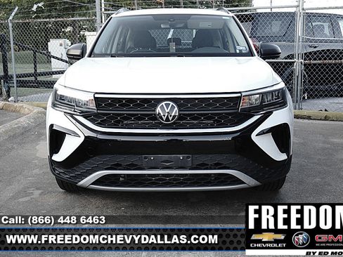 Used 2023 Volkswagen Taos S FWD image 3