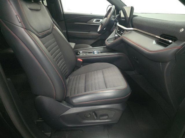 Used 2026 Ford Explorer ST-Line AWD/4WD image 3