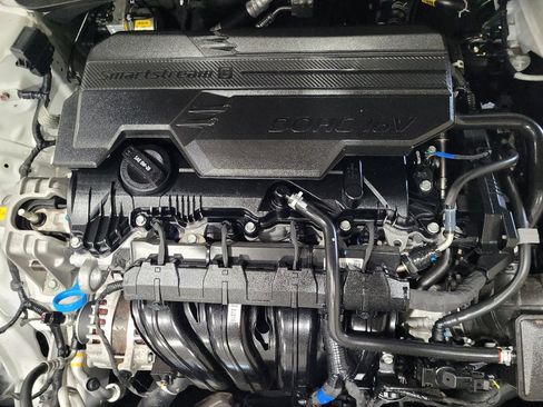 Used 2025 Hyundai Elantra SE w/ Cargo Package FWD image 30
