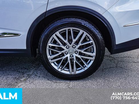 Used 2023 Acura MDX w/ Advance Package AWD/4WD image 15