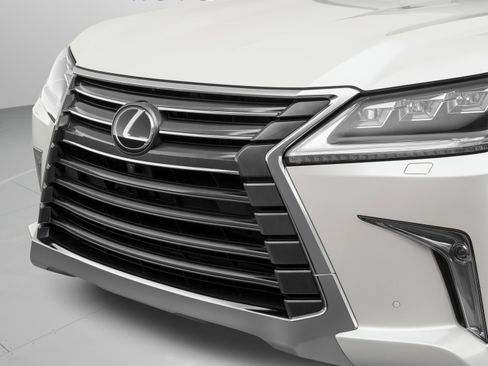 Used 2021 Lexus LX 570 4WD w/ Luxury Package image 73