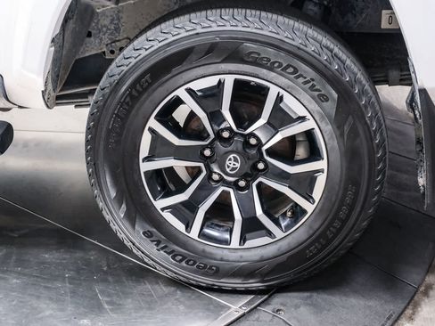 Used 2023 Toyota Tacoma TRD Sport RWD image 9