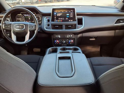 Used 2021 GMC Yukon XL SLE image 18
