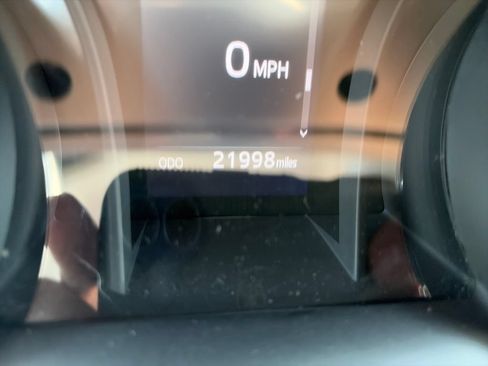 Used 2020 Toyota Camry SE FWD image 16