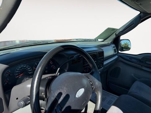 Used 2003 Ford F250 XLT image 10