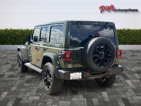 Used 2021 Jeep Wrangler Unlimited Sahara AWD/4WD image 2