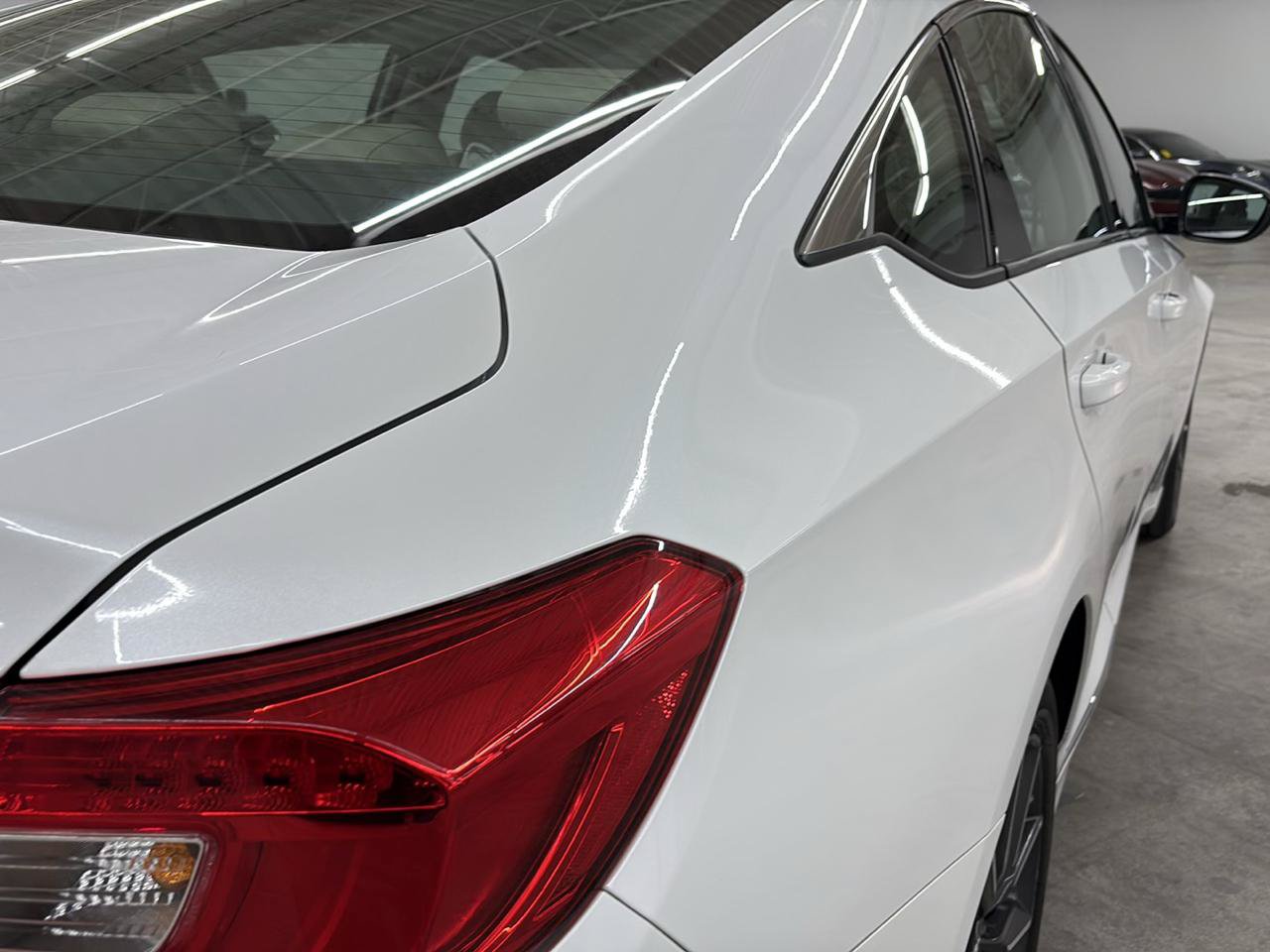 Used 2021 Honda Accord EX-L image 8