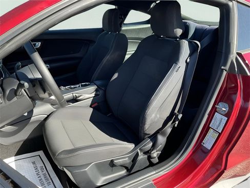 Used 2015 Ford Mustang Coupe image 22