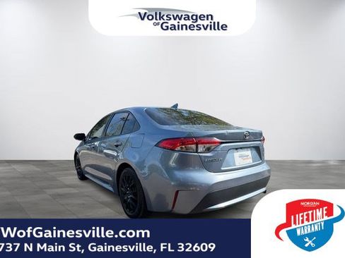 Used 2020 Toyota Corolla LE FWD image 4