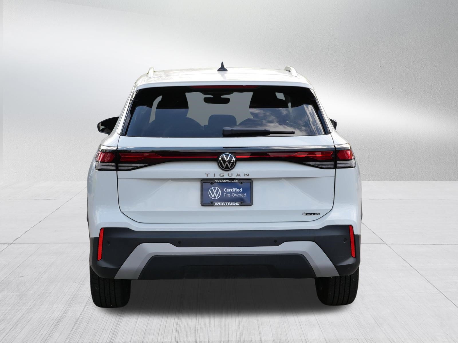 Certified 2025 Volkswagen Tiguan S w/ 18" Wheel Package AWD/4WD image 6