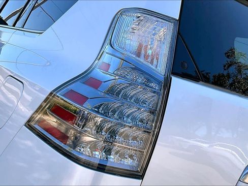 Used 2023 Lexus GX 460 Premium w/ Premium Plus Package image 28