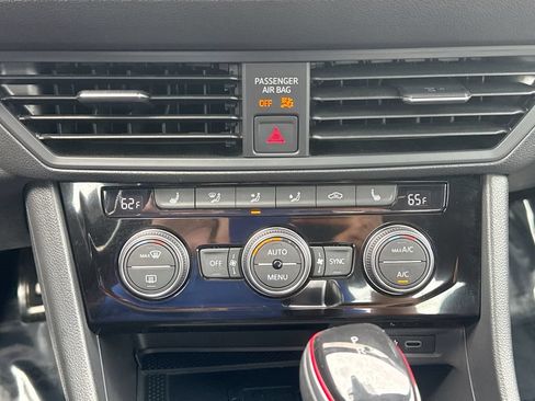 Certified 2023 Volkswagen Jetta GLI Autobahn FWD image 17