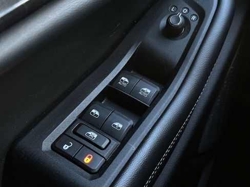 Certified 2023 Jeep Grand Cherokee Altitude image 15