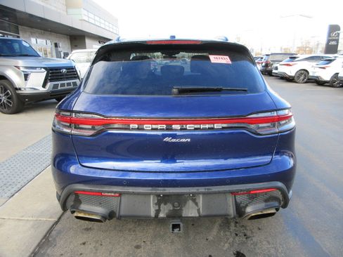 Used 2022 Porsche Macan image 7