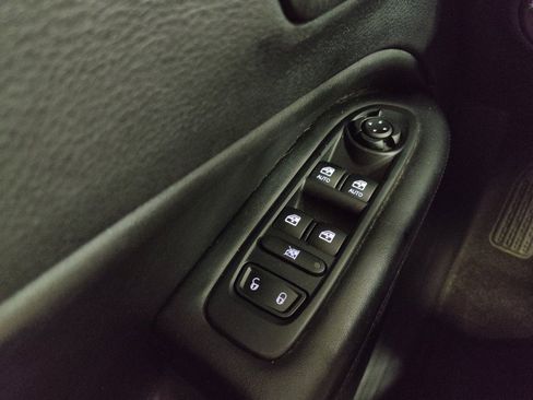 Used 2021 Jeep Compass Latitude AWD/4WD image 27
