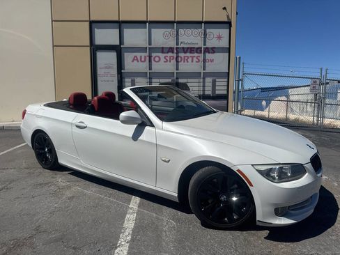 Used 2013 BMW 328i Convertible image 1