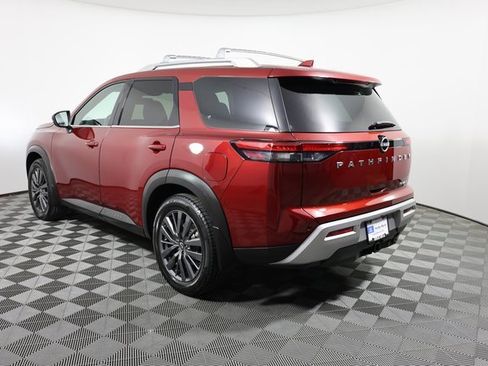 Used 2022 Nissan Pathfinder SL w/ SL Premium Package image 7