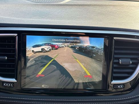 New 2026 Chrysler Pacifica Select FWD image 13