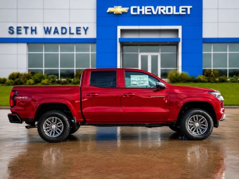 New 2026 Chevrolet Colorado LT w/ LT Convenience Package AWD/4WD image 8