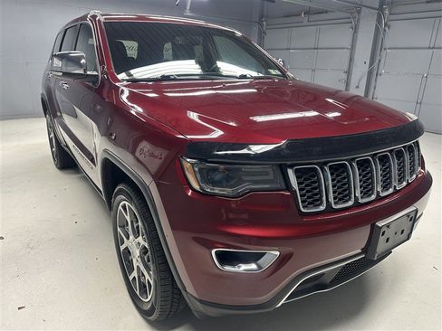 Used 2019 Jeep Grand Cherokee Limited w/ Luxury Group II image 8