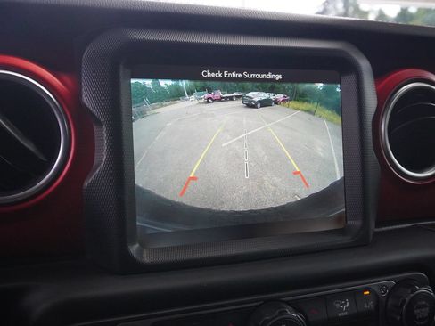Used 2018 Jeep Wrangler Unlimited Rubicon AWD/4WD image 44