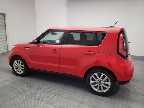 Used 2017 Kia Soul + FWD image 3