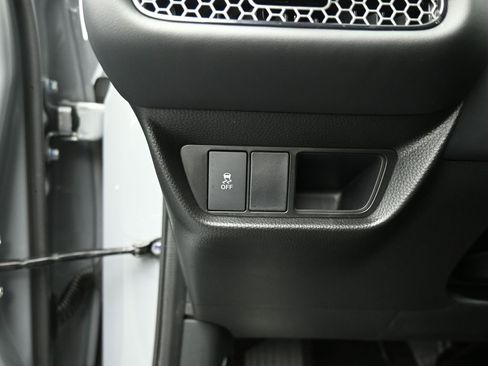 Certified 2026 Honda HR-V Sport image 32