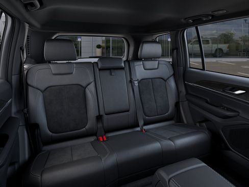 New 2026 Jeep Grand Cherokee Altitude AWD/4WD image 41