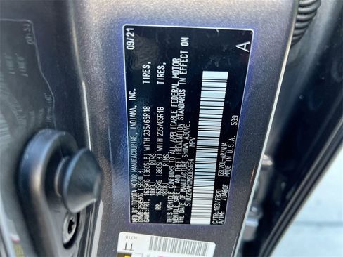 Used 2021 Toyota Highlander LE image 22