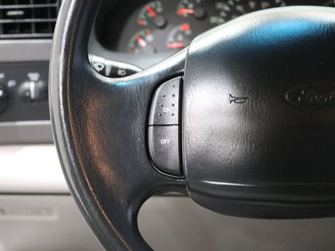 Used 2000 Ford F350 XLT image 82