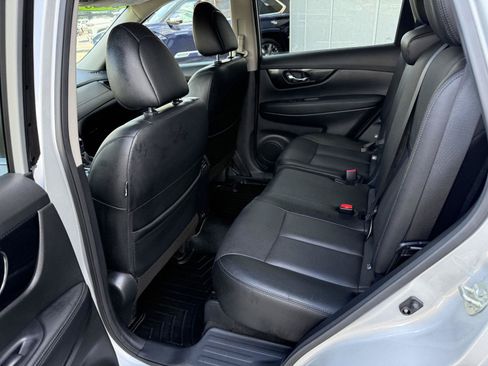 Used 2020 Nissan Rogue SL w/ Premium Package AWD/4WD image 14