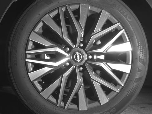 Used 2025 Nissan Altima 2.5 SV FWD image 12