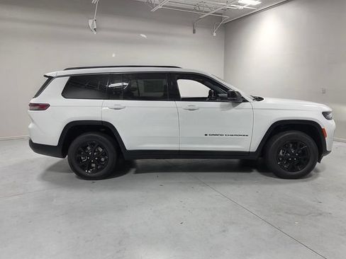 New 2026 Jeep Grand Cherokee L 2WD image 15