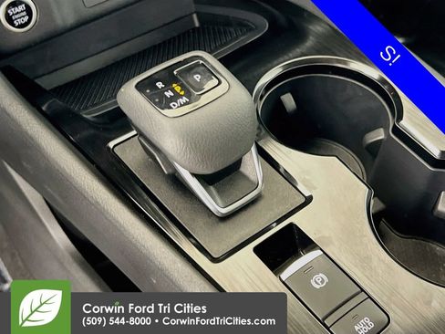 Used 2023 Nissan Rogue S AWD/4WD image 10