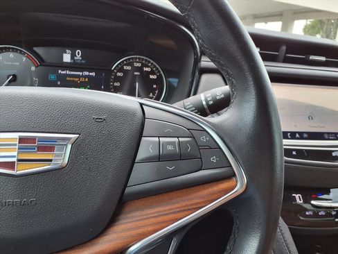 Used 2021 Cadillac XT5 Premium Luxury FWD image 16