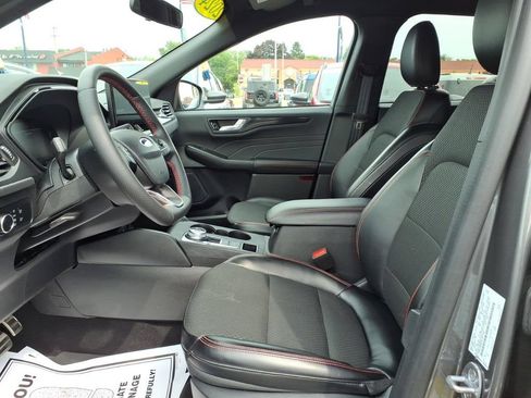 Used 2024 Ford Escape ST-Line w/ Tech Pack #1 AWD/4WD image 15