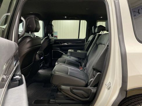 Used 2022 Jeep Wagoneer Series II image 24