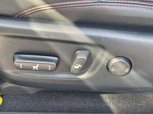 Used 2020 Toyota 4Runner Venture w/ Moonroof Package image 23